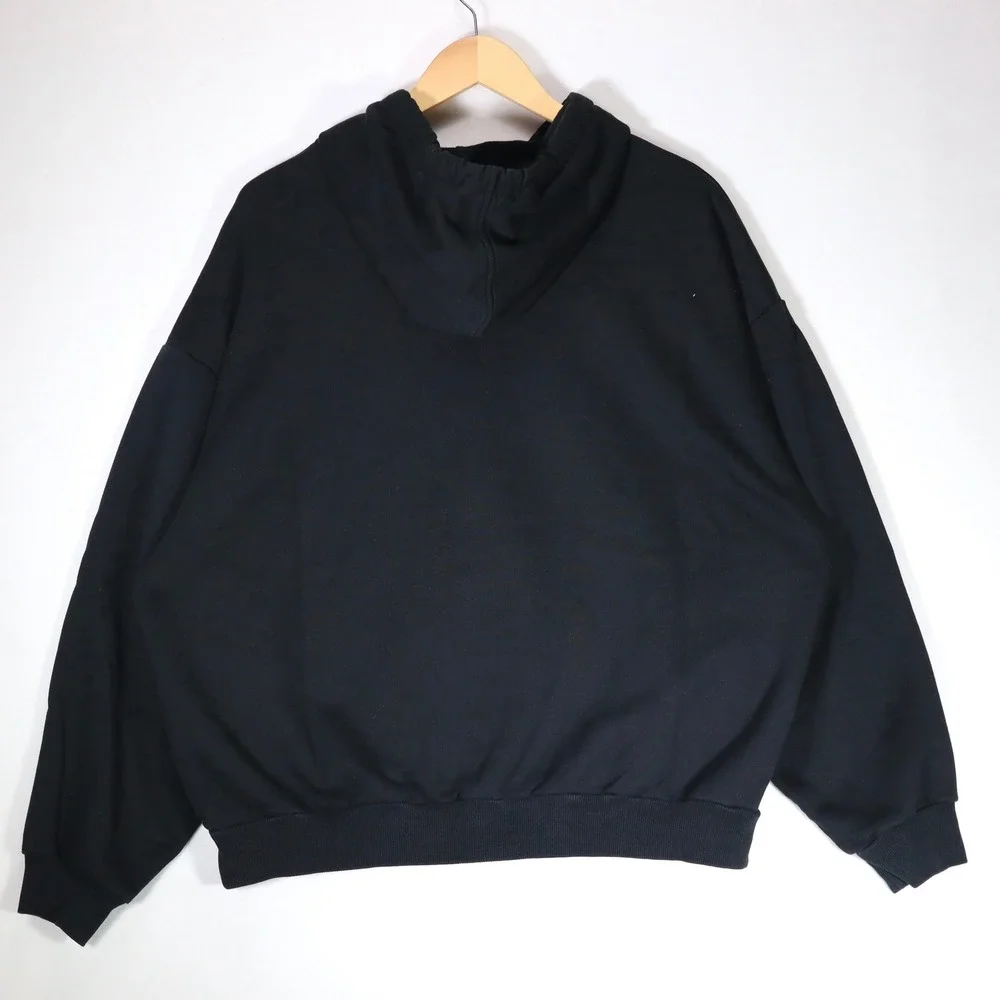ALO Yoga chest left message
